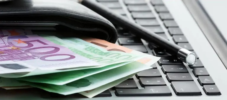 vigilancia sobre salarios y beneficios